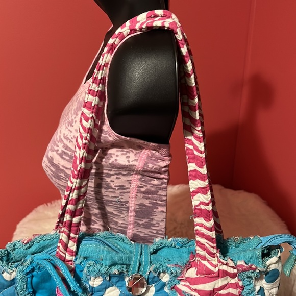 Cute Patch Work Purse - Picture 3 of 5